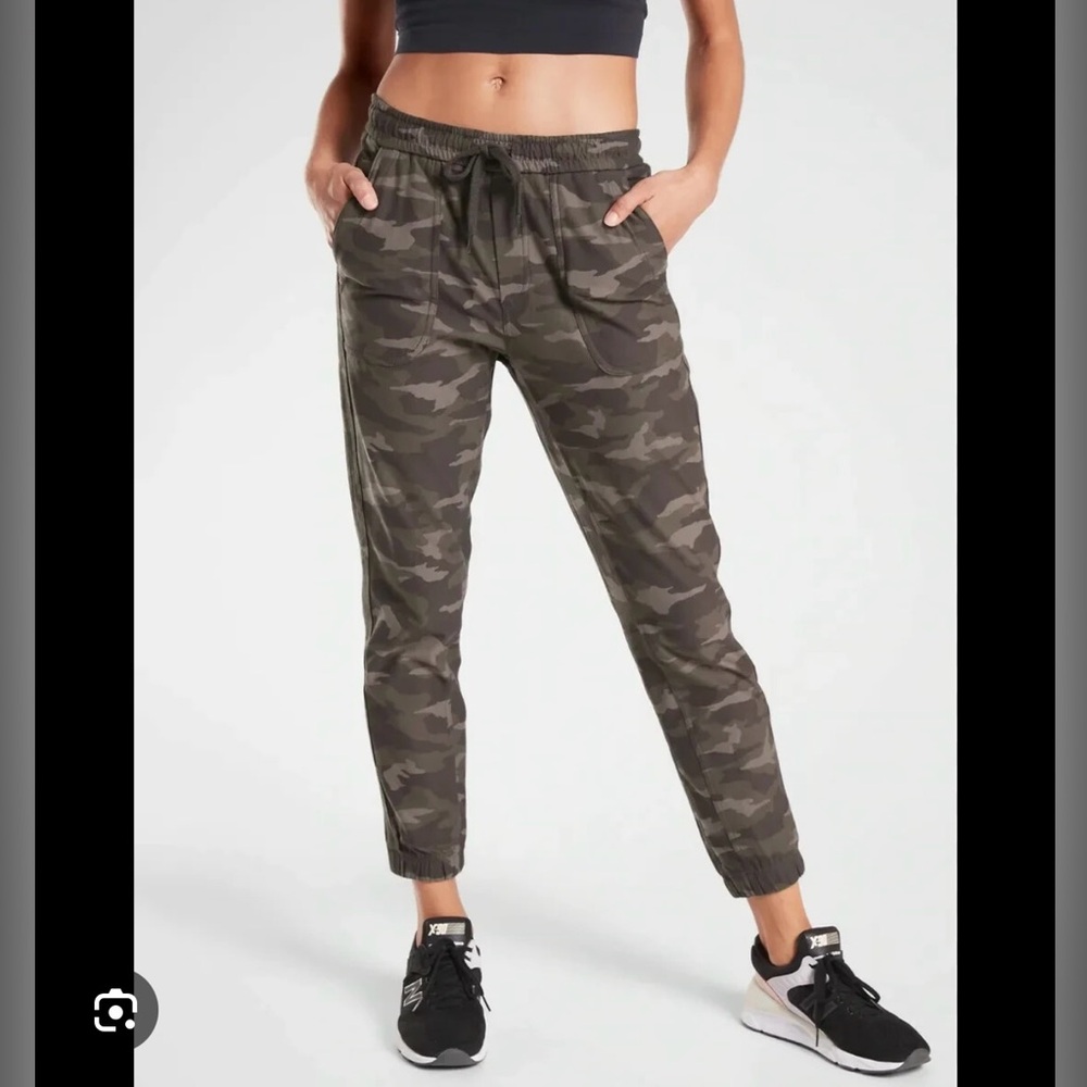 Athleta Olive Camo Farallon Joggers